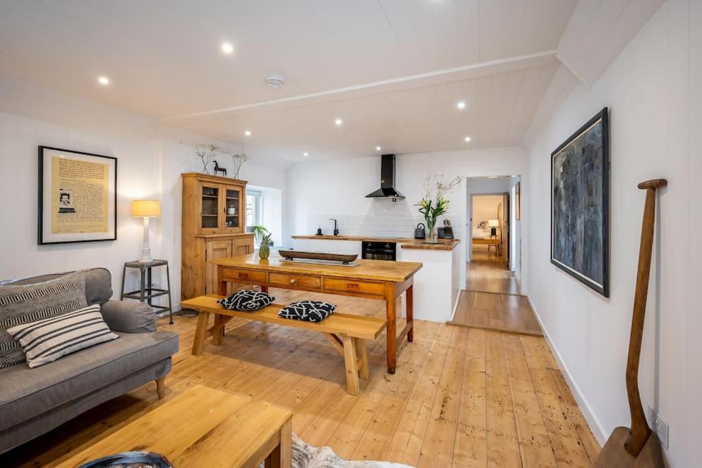 Spacious & Stylish Stonehous Cottage Forfar Buitenkant foto