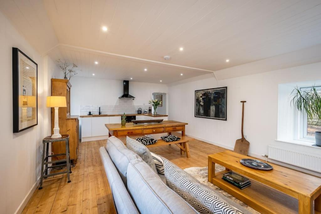 Spacious & Stylish Stonehous Cottage Forfar Buitenkant foto