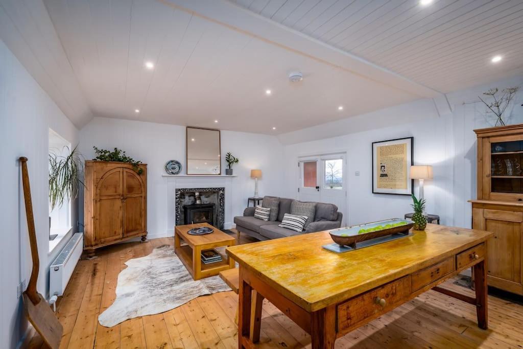 Spacious & Stylish Stonehous Cottage Forfar Buitenkant foto