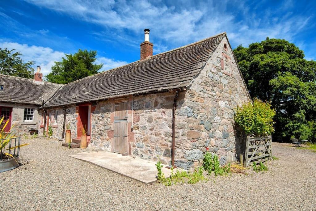 Spacious & Stylish Stonehous Cottage Forfar Buitenkant foto